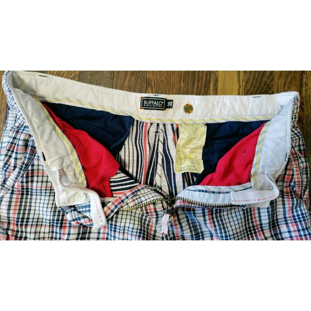 Buffalo David Bitton Cargo Shorts Mens 36 Inseam 11 Red White Blue Checkered Y2K